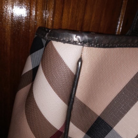 Authentic Burberry Large Supernova Check Tote Bag - Picture 14 of 16